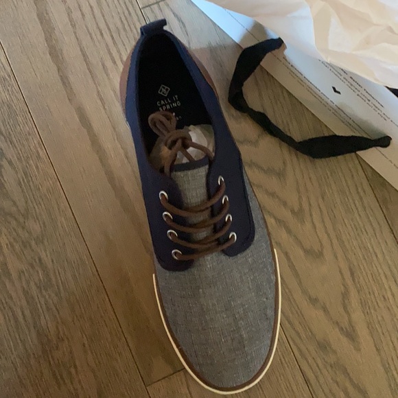 Call it Spring Sneakers - Picture 2 of 3